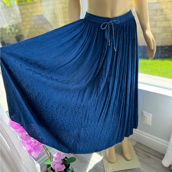 Vintage Anjumun Boho Peasant Navy Blue Skirt Size 6 Floral Embroidered - Picture 2 of 11